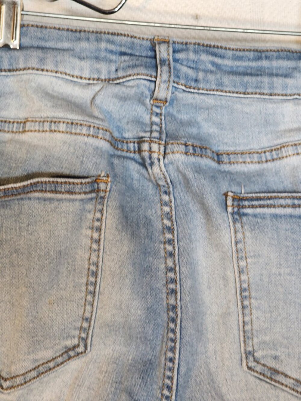 Akira Light Wash Distressed Cotton Poly Span Fringe Flare Bottom Jeans Sz 9 W28 - Picture 13 of 16